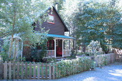 main Cabin / Cottage